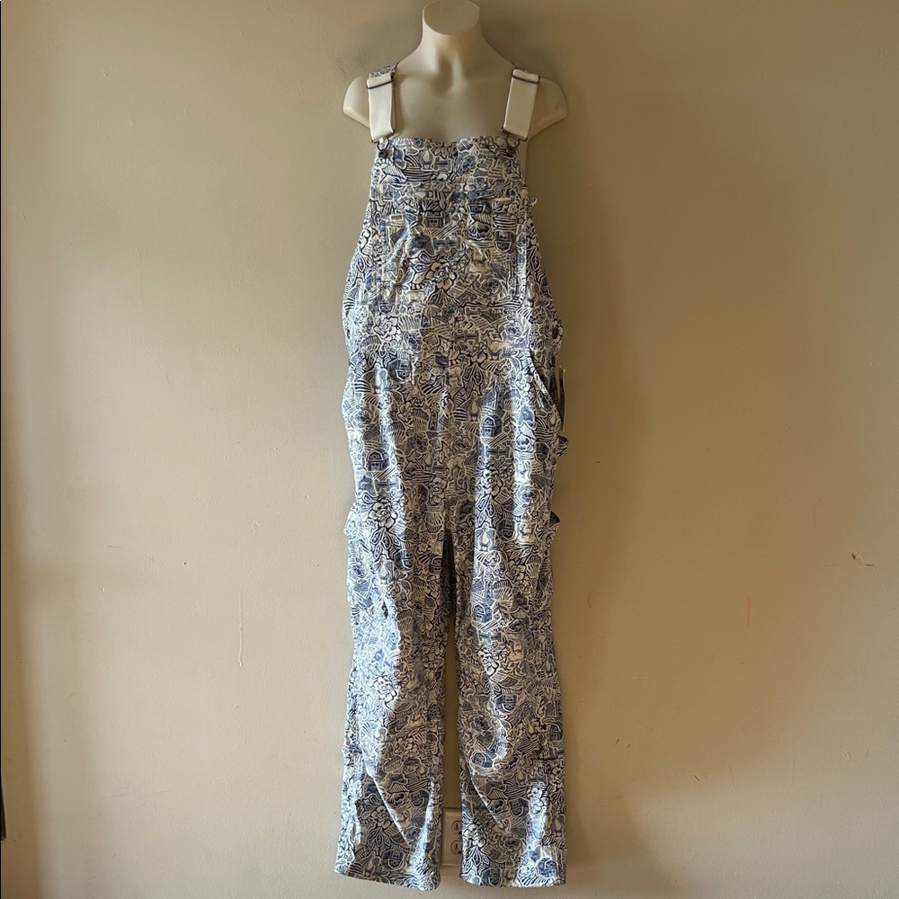 Duluth Trading Co. Blue and White Heirloom Gardening Farm toile Overalls medium - Picture 2 of 15